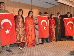 Sorgun’da “Çanakkale’de Düğün” İsimli Tiyatro Oyunu Büyük Beğeni Topladı