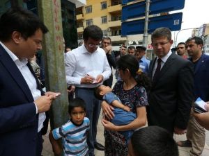 Bakan Zeybekci’den 3 Çocuklu Aileye Yardım