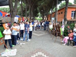 Engelleri Aştılar Resimlerini Birlikte Yaptılar