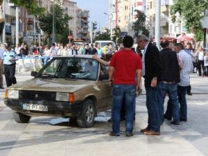 Denizli’de Kendisini Yakmaya Çalışan Kişi Son Anda Engellendi