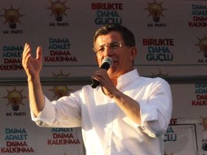 Başbakan Davutoğlu, Diyarbakır’daki Patlamayla İlgili Konuştu