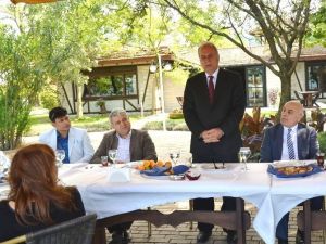 Oteller Sapanca Turizm Derneğinin Yönetimine Girdi