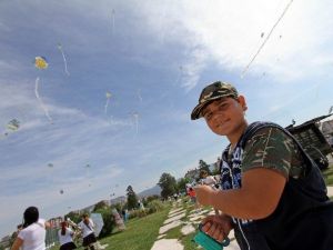Karşıyaka’da Uçurtmalar ‘Temiz Çevre’ İçin Havalandı