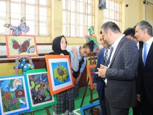 Oltu’da Okulların Yıl Sonu Resim Sergisi Açıldı
