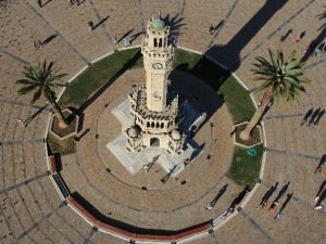 Fitch’ten İzmir Büyükşehir Belediyesine Övgü