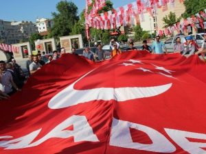 Saadet Partisi Kadın Kolları Başkanı Zeynep Olgun: