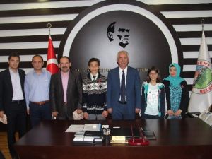 Akdağmadeni’nde Başarılı Öğrenciler Ödüllendirildi