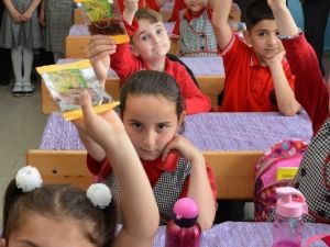 Öğrencilere 1.5 Milyon Paket Kuru Üzüm Dağıtılacak
