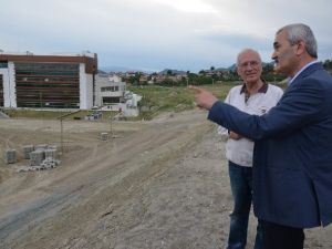 Başkan Karataş Yapımı Devam Eden Çalışmalarını İnceledi