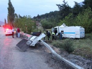 Başbakan’ın Mitinginden Dönen TOMA Kaza Yaptı: 2 Polis Yaralı