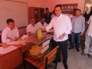 Başkan Bülent Soylu Eşiyle Birlikte Oyunu Kullandı