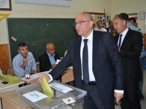 Elitaş Ve Özden 2071 Nolu Sandıkta Oy Kullandı