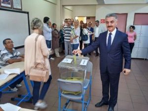 MHP Genel Sekreteri İsmet Büyükataman Oyunu Kullandı