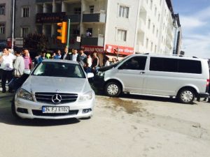 Van’da Maddi Hasarlı Trafik Kazası