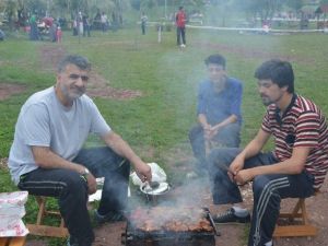 Oyunu Kullanan Vatandaşlar Pikniğe Koştu