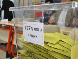 Milli Savunma Bakanı Yılmaz’ın Oy Kullandığı Sandıktan Ak Parti Çıktı