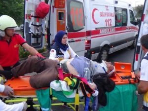 Bolu’da Hasta Taşıyan Ambulansla Otomobil Çarpıştı