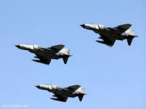 Sivas'ta Askeri Uçak Düştü