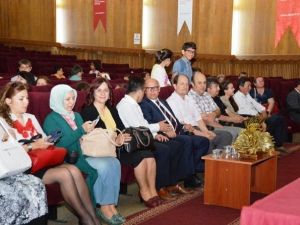 Süleymanpaşa Belediye Başkanı Eşkinat, Sevgi Evi Çocuklarının Yıl Sonu Programına Katıldı