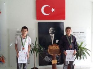 Özel Ufuk Koleji Öğrencilerinden Matematik Dalında Uluslararası Başarı