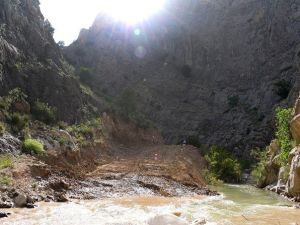 Akçadağ’da Sulama Suyu Projesi İçin 2 Km’lik Yol Açıldı