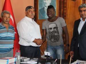 Mohammed, Acarlar Belediyespor'a İmzayı Attı