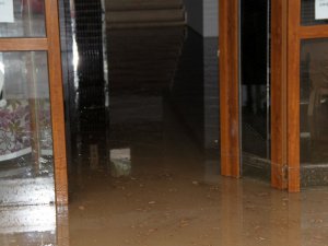 Didim’de Yağış Hayatı Felç Etti