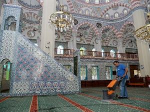 Beylikdüzü’nde İbadethaneler Ramazan’a Hazırlanıyor