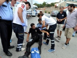 Motosikletli Polis Trafik Kazasında Yaralandı