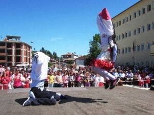 Kavak’ta Kermes Ve Yıl Sonu Şenliği