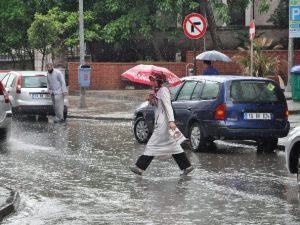 Balıkesir’de Sağanak Yağmur