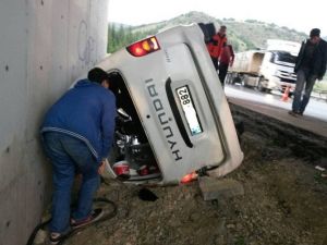 Kütahya’da Trafik Kazası: 3 Yaralı