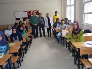 Sason-der’den Sason Anadolu Lisesi Öğrencilerine Kitap Yardımı