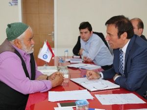 Makam Kapısı Olmayan Belediyede Halk Günü