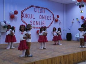 Çıldır Anaokulu Öğrencilerinden Okul Öncesi Şenliği