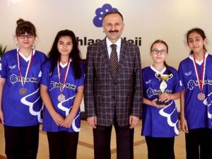 İhlas Koleji Badminton Takımı İstanbul Üçüncüsü Oldu