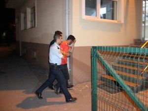 Mahalleliyi Ve Polisi Canından Bezdiren Sürücüye Meydan Dayağı