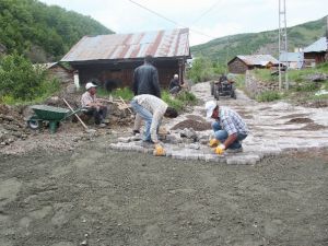 Koyulhisar’da Alt Yapı Çalışmaları Devam Ediyor