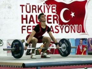 Aydınlı Halterci Alican'dan Çifte Gurur
