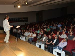 Çiğli,“nazım’la Nazım’ca“ Gecesinde Buluştu