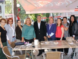 Topuklu Efelerden Gümüş’e Destek