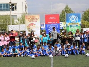 Büyükşehir Futbol Akademisi’nde Kayıtlar Devam Ediyor