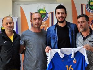 İnegölspor Aslan Ekşi’yi Transfer Etti