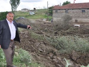 Sorgun’da Etkili Olan Dolu Ve Sel Ekili Alanlara Zarar Verdi