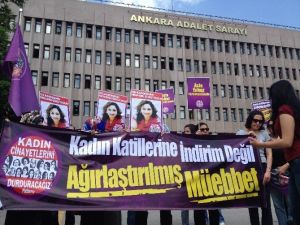 Ankara Adliyesi Önünde Kaçmaz’ın Ailesine Destek Eylemi