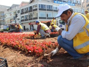 Seçim Biti İstasyon Meydanı Bakıma Alındı