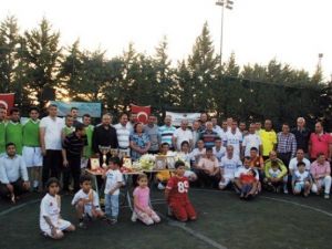 Hayatını Kaybeden Meslektaşlarını Anmak İçin Futbol Turnuvası Yaptılar