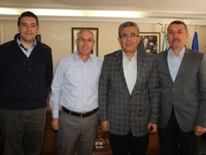 CHP’li Gümüş, işçi eylemine destek verdi