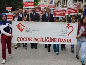 Çocuk İşçiler İçin Yürüdüler