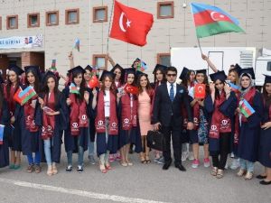 Türk Okulundan Mezun Olmanın Gururunu Yaşadılar